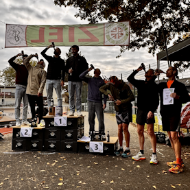 Sieger Team Herren auf dem Podest